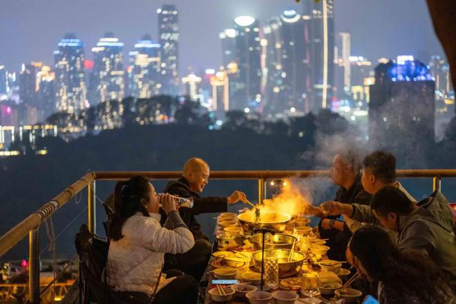 庆火锅“涮出”3千亿大市场麻将胡了app热辣滚烫！重(图2)