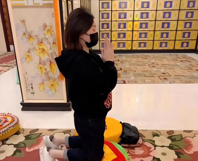 况曝光!摆摊卖甜品想踏出重生第一步麻将胡了2“重庆姐弟坠亡案”妈妈近(图7) 况曝光!摆摊卖甜品想踏出重生第一步麻将胡了2“重庆姐弟坠亡案”妈妈近(图7)