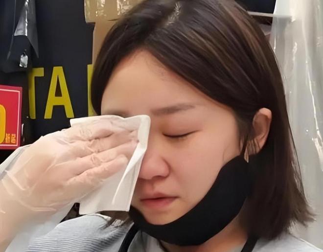 况曝光!摆摊卖甜品想踏出重生第一步麻将胡了2“重庆姐弟坠亡案”妈妈近(图8) 况曝光!摆摊卖甜品想踏出重生第一步麻将胡了2“重庆姐弟坠亡案”妈妈近(图8)